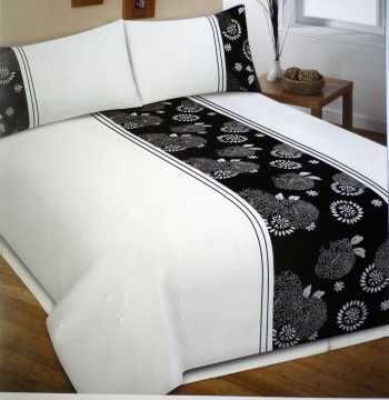 The organic cotton duvet cover.